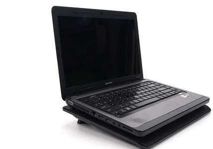 Đế tản nhiệt laptop